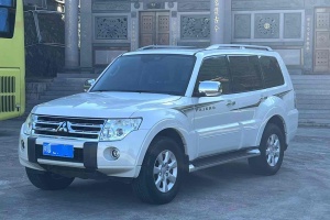 帕杰罗 三菱 V77 3.8L MT GLS