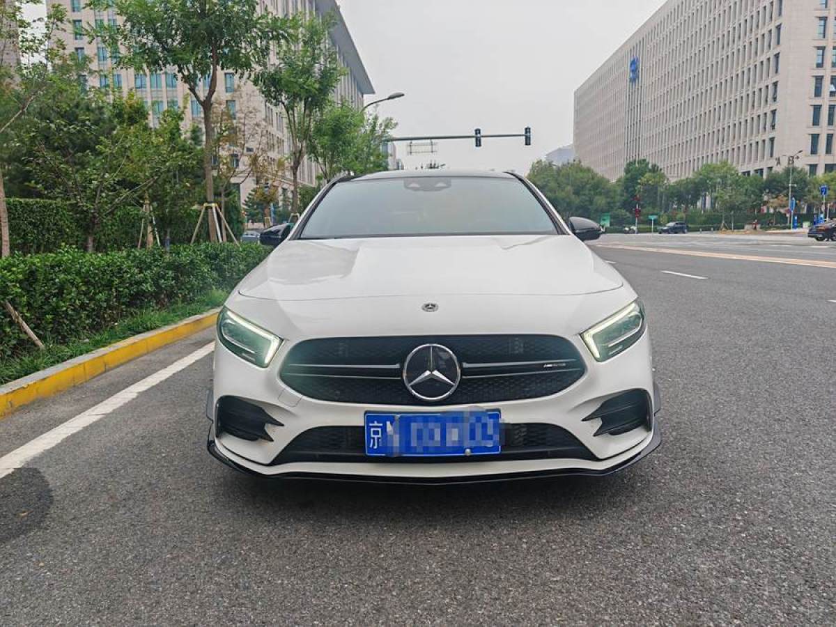 奔馳 奔馳A級AMG  2023款 AMG A 35 4MATIC圖片