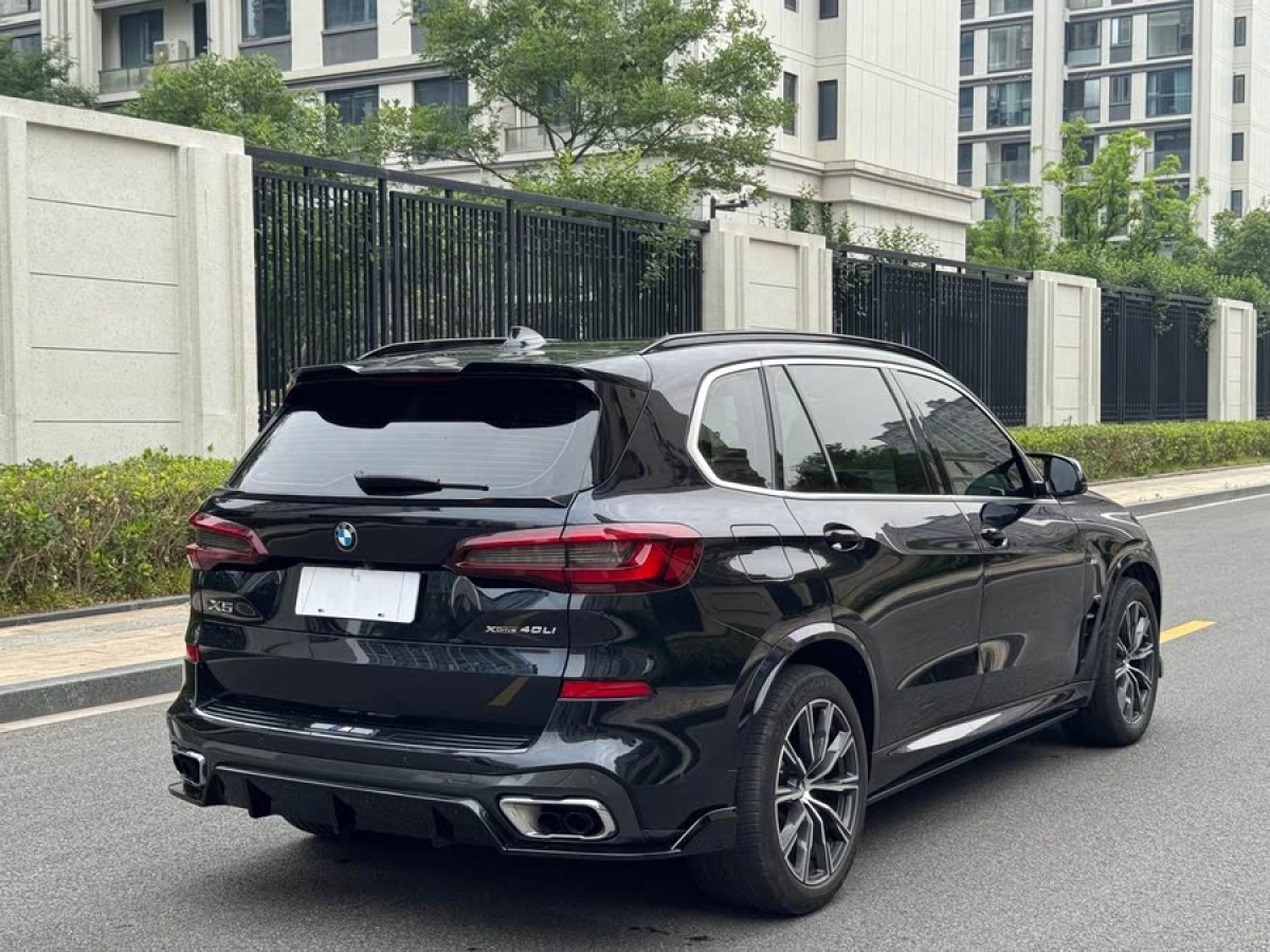 寶馬 寶馬X5  2022款 改款 xDrive 30Li 尊享型M運(yùn)動套裝圖片