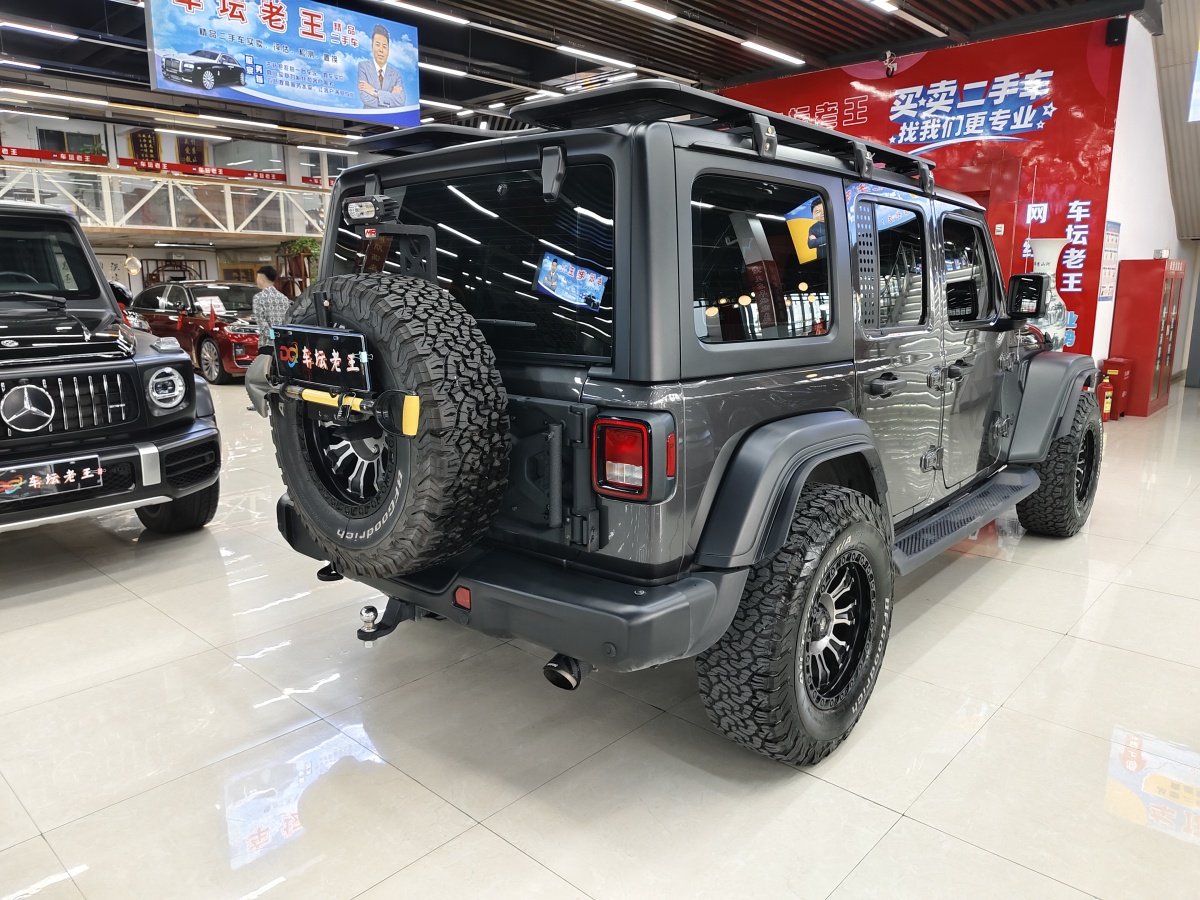 Jeep 牧馬人  2019款  2.0T Rubicon 四門(mén)版圖片