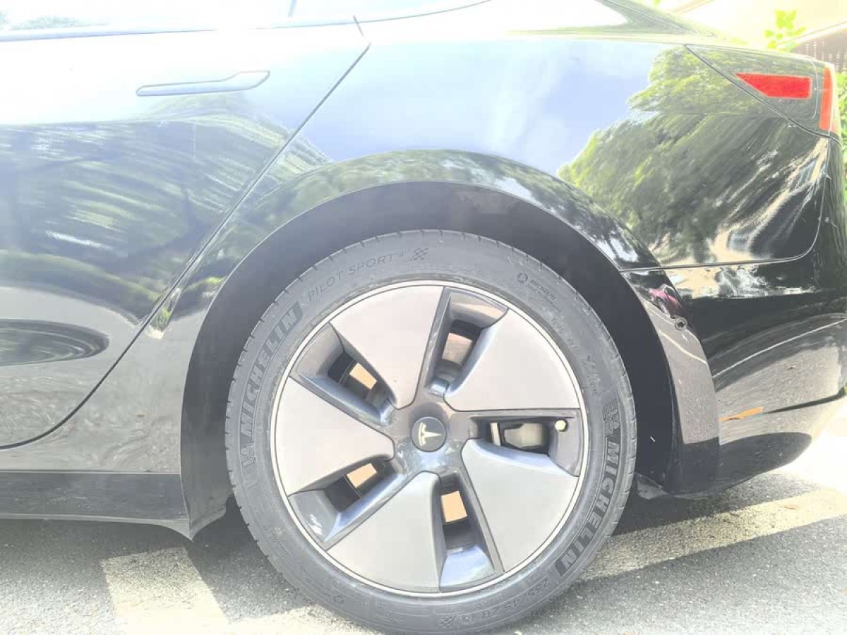 特斯拉 Model 3  2023款 煥新版 后輪驅(qū)動(dòng)圖片