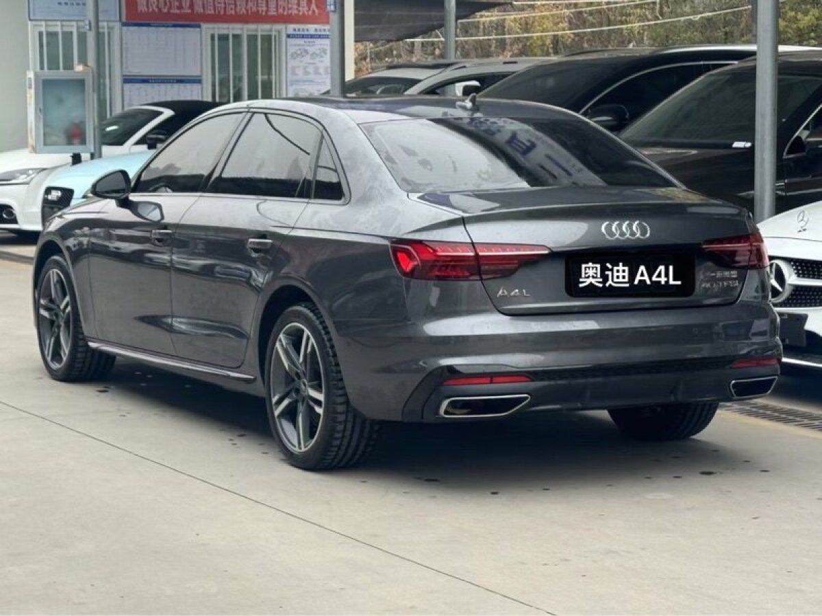 奧迪 奧迪A4L  2022款 40 TFSI 豪華動感型圖片