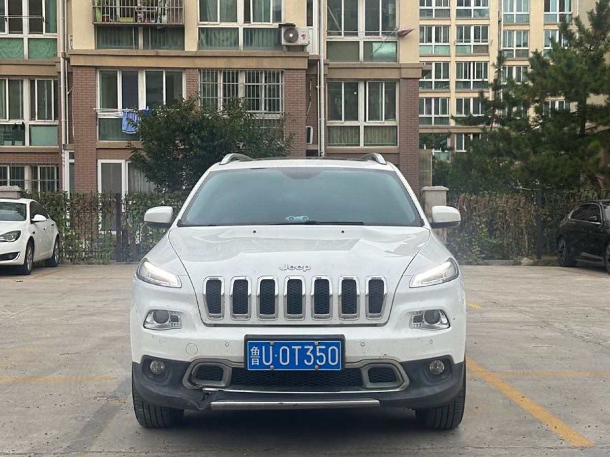 Jeep 自由光  2016款 2.4L 專業(yè)版圖片