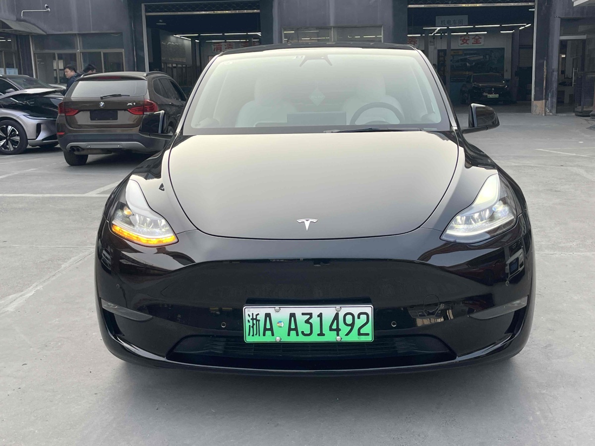 特斯拉 Model 3  2022款 Performance高性能全輪驅(qū)動(dòng)版圖片