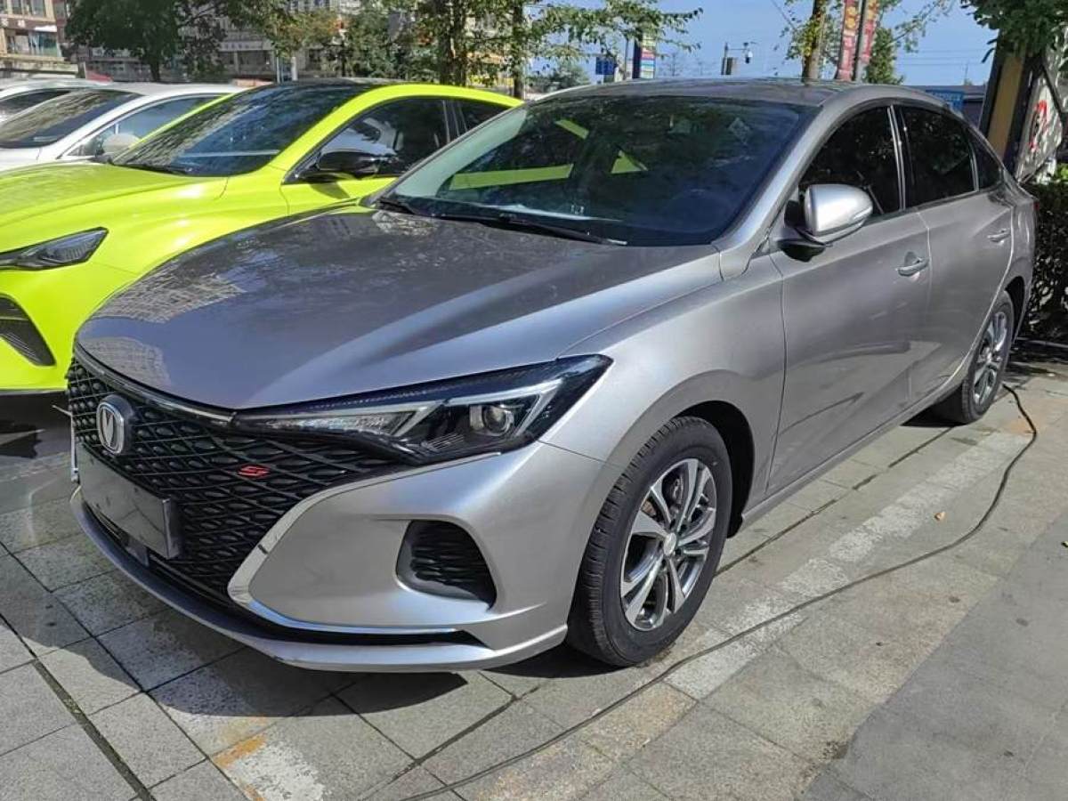 長(zhǎng)安 逸動(dòng)  2021款 PLUS 藍(lán)鯨NE 1.4T GDI DCT旗艦型圖片