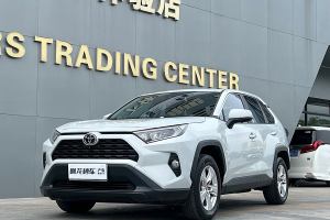 RAV4荣放 丰田 2.0L CVT两驱都市版