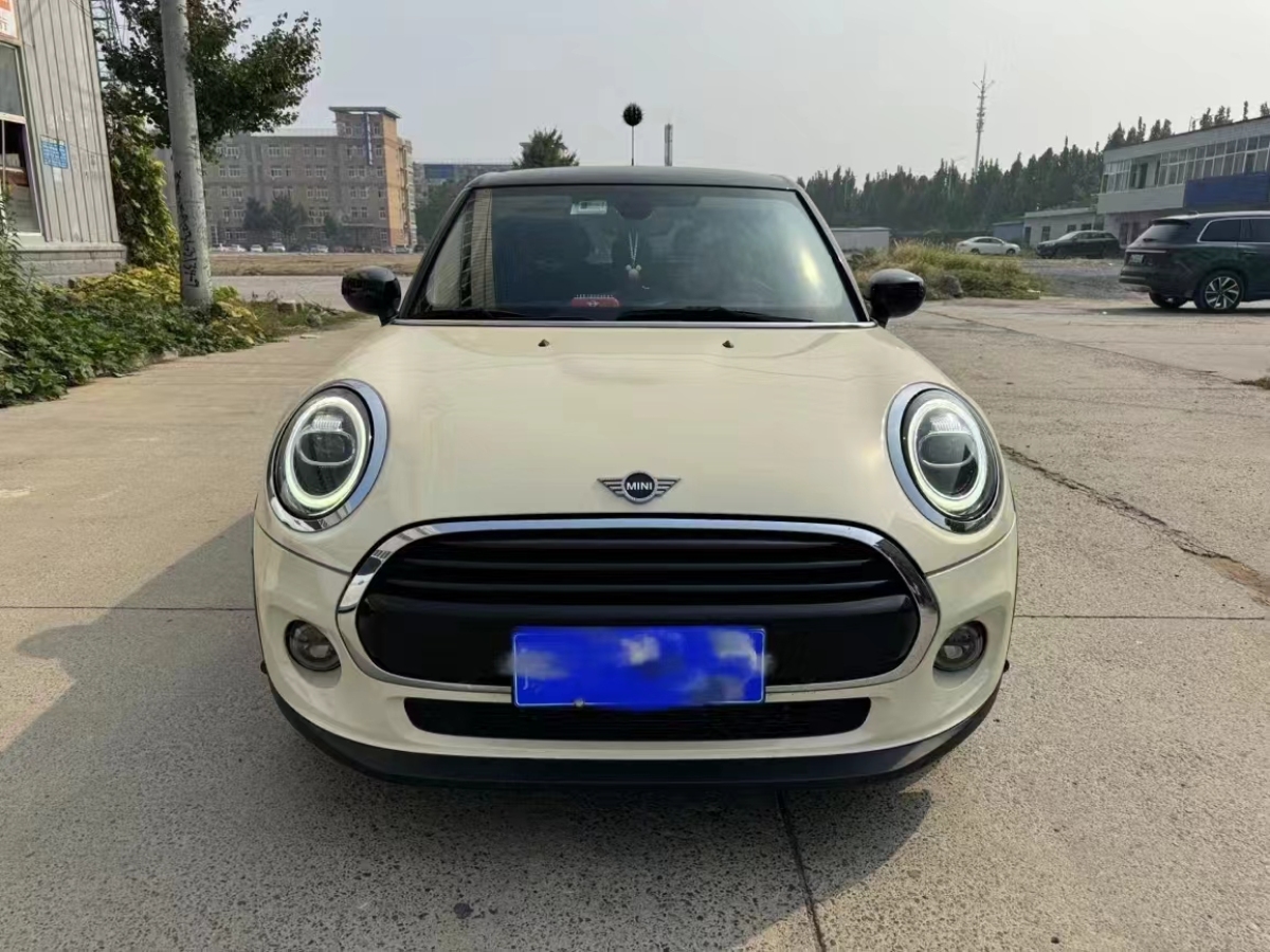 2020年12月MINI MINI  2021款 1.5T COOPER 藝術(shù)家 五門(mén)版