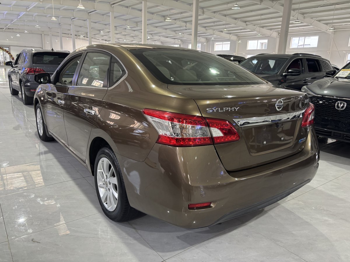 日產(chǎn) 軒逸  2012款 1.6XL CVT豪華版圖片