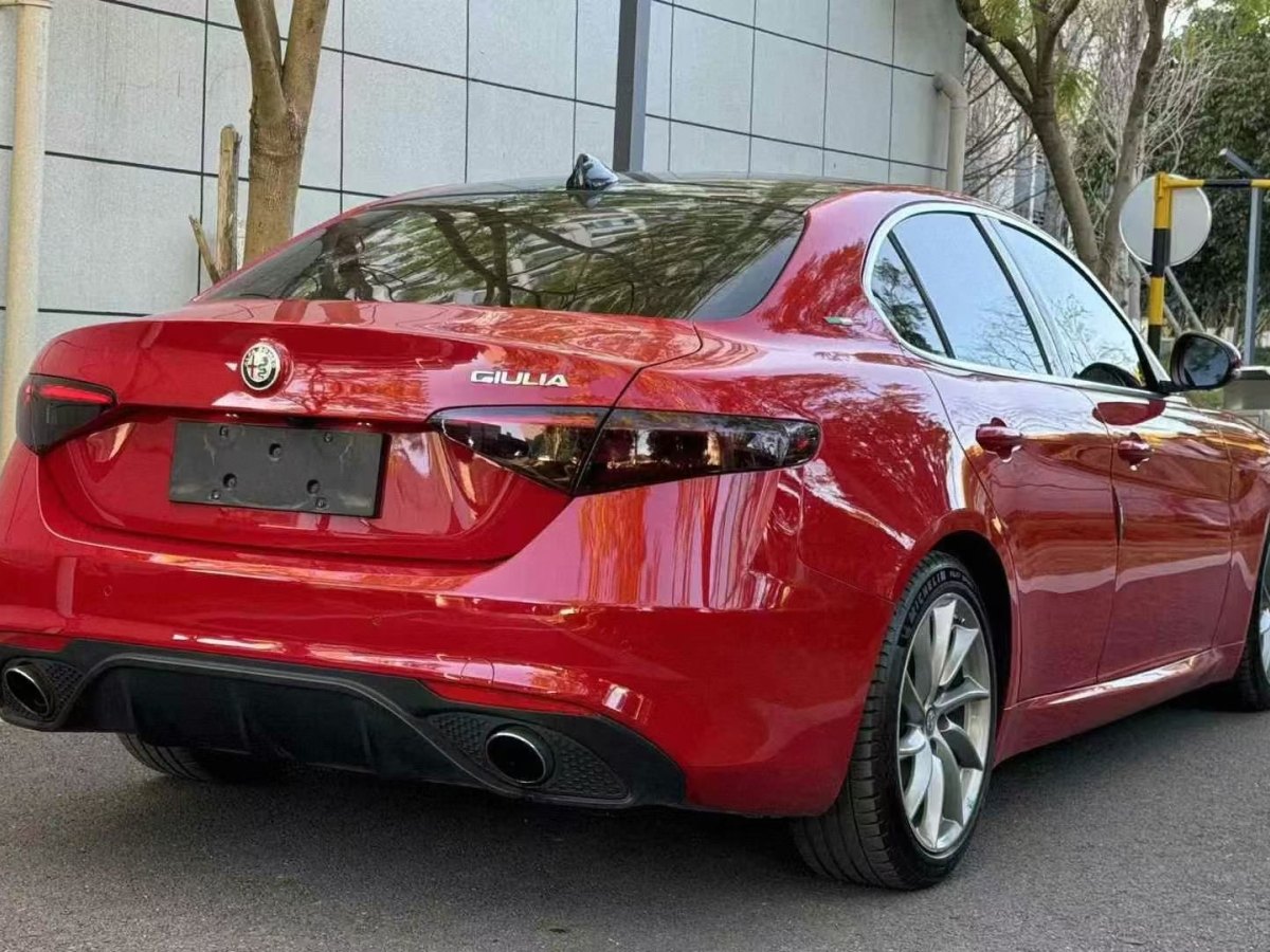 阿爾法·羅密歐 Giulia  2017款 2.0T 200HP 豪華版圖片