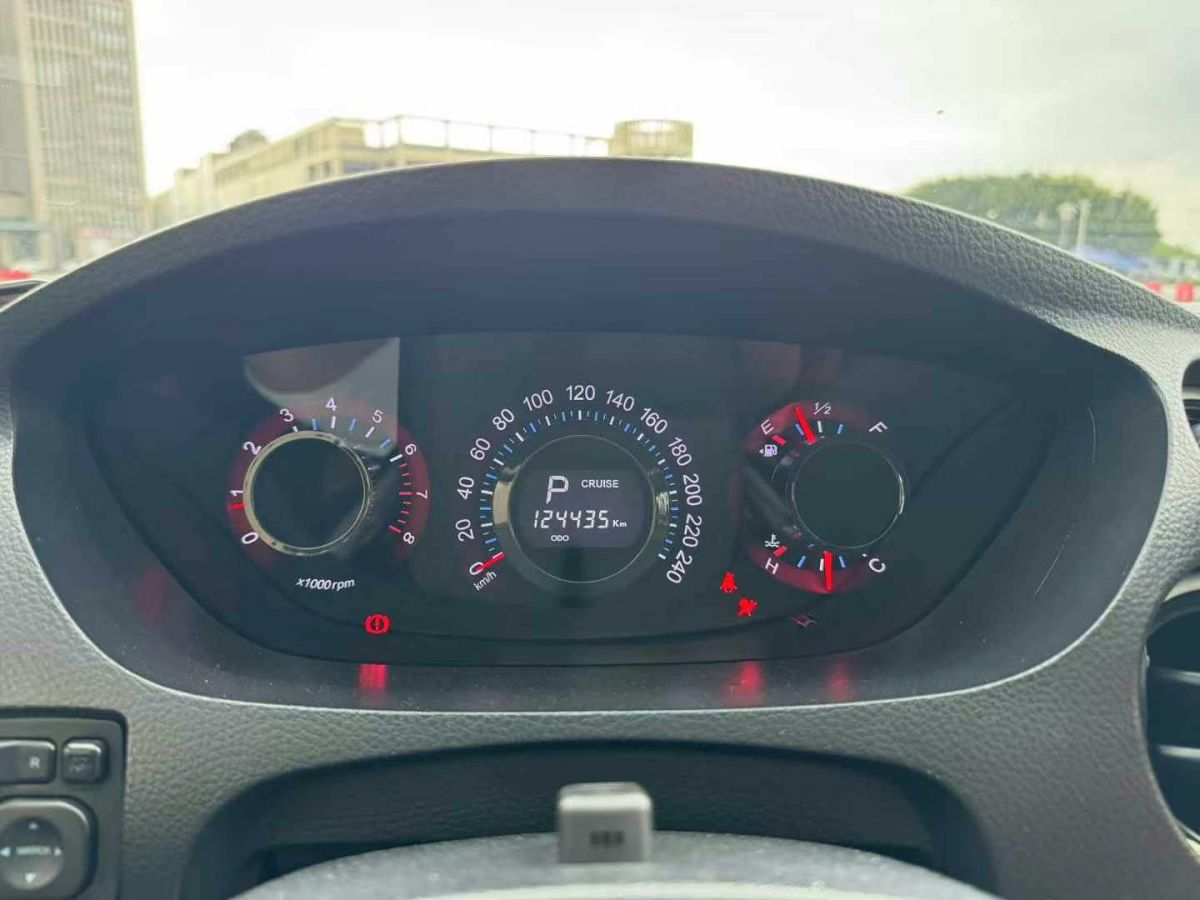 納智捷 大7 SUV  2013款 鋒芒限量版 2.2T 四驅(qū)智尊型圖片