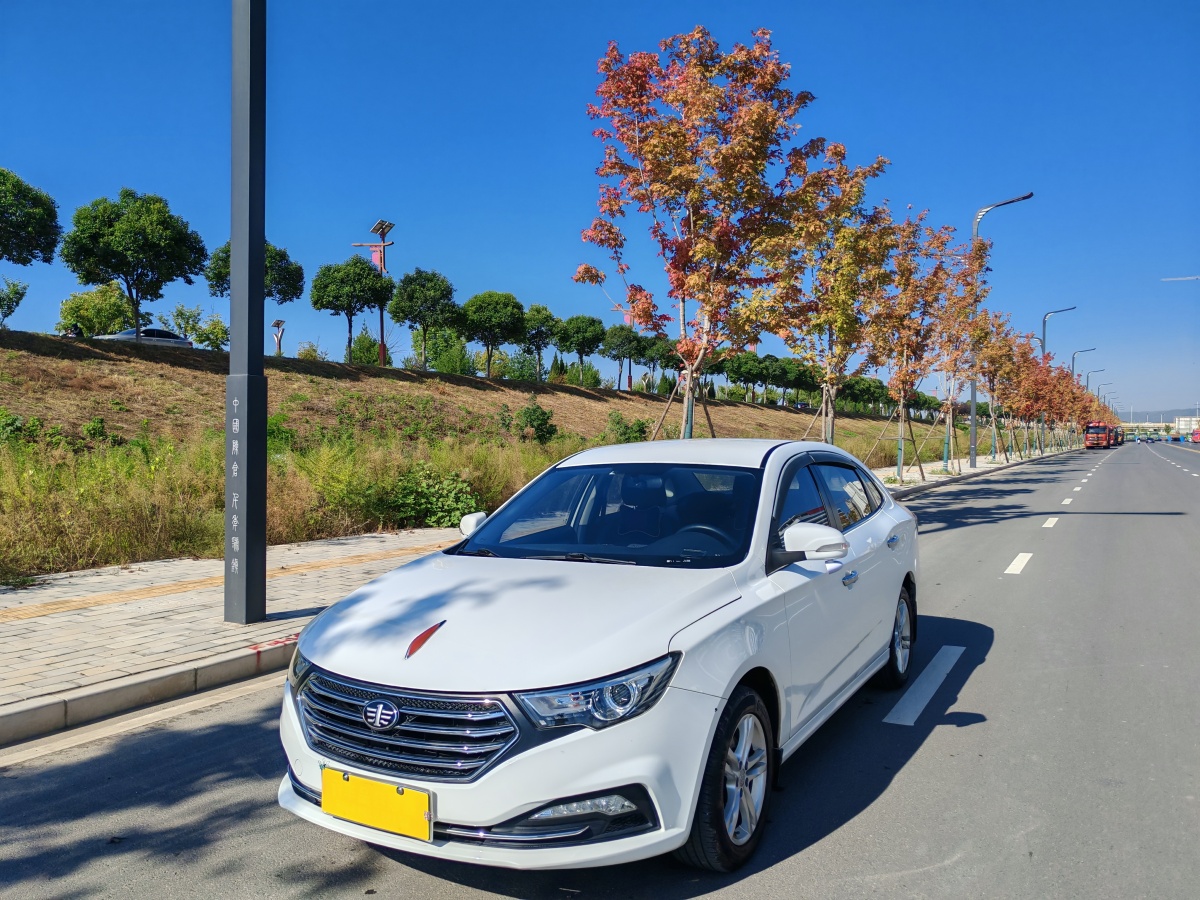 奔騰 B30  2016款 1.6L 手動(dòng)舒適型圖片