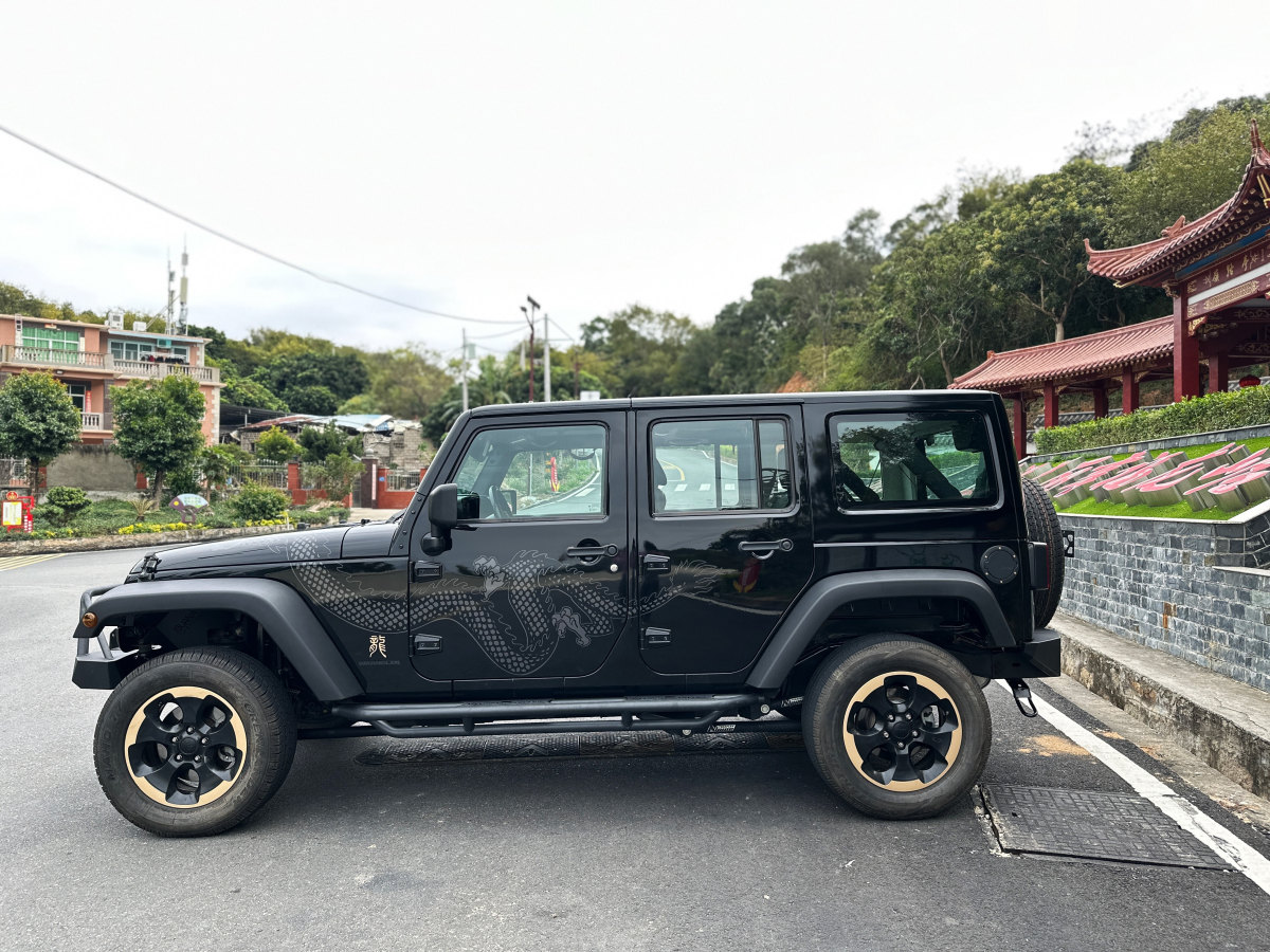 Jeep 牧馬人  2014款 3.6L 龍騰典藏版圖片