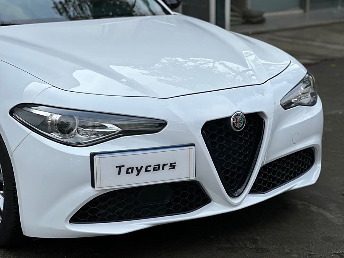 阿爾法·羅密歐 Giulia  2017款 2.0T 200HP 豪華版圖片