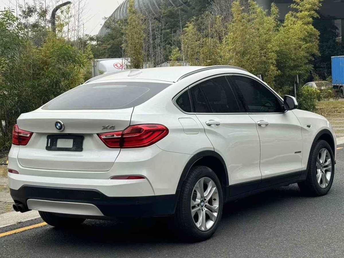 寶馬 寶馬X4  2014款 xDrive28i 領(lǐng)先型圖片