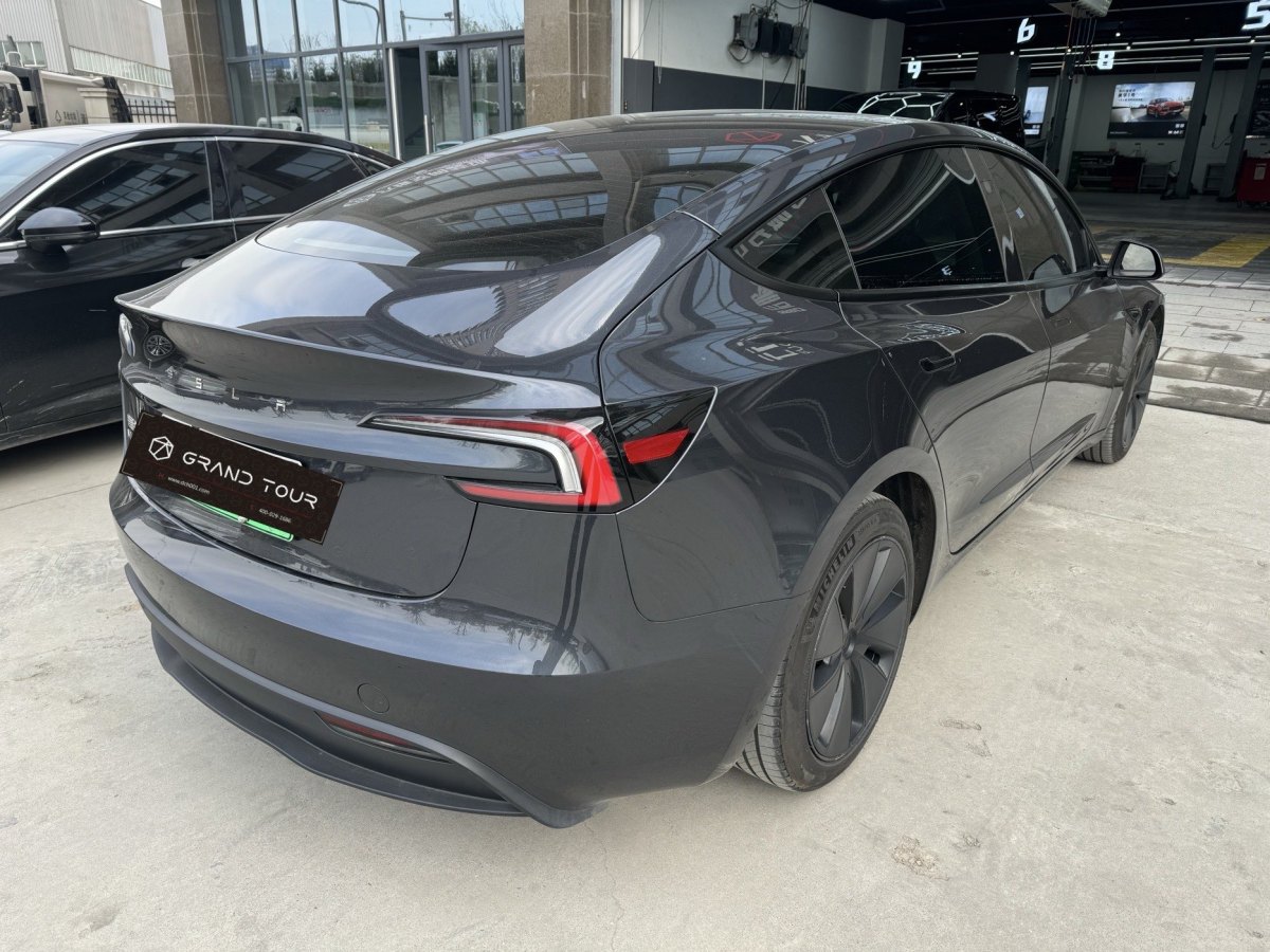 特斯拉 Model 3  2023款 煥新版 后輪驅(qū)動圖片