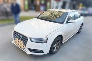 奧迪A4L 奧迪 A4L 30TFSI 手動舒適型