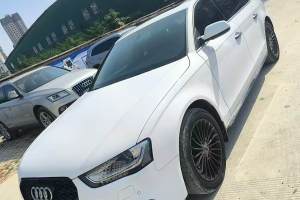 奥迪A4L 奥迪 35 TFSI 典藏版 自动标准型