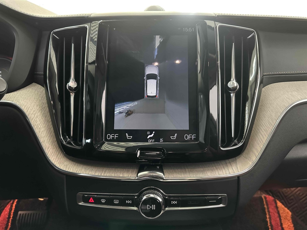 沃尔沃 XC60新能源  2019款  T8 E驱混动 智尊豪华版 国VI图片