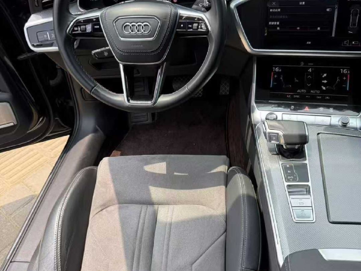 奧迪 奧迪A6L  2024款 40 TFSI 豪華動(dòng)感型圖片