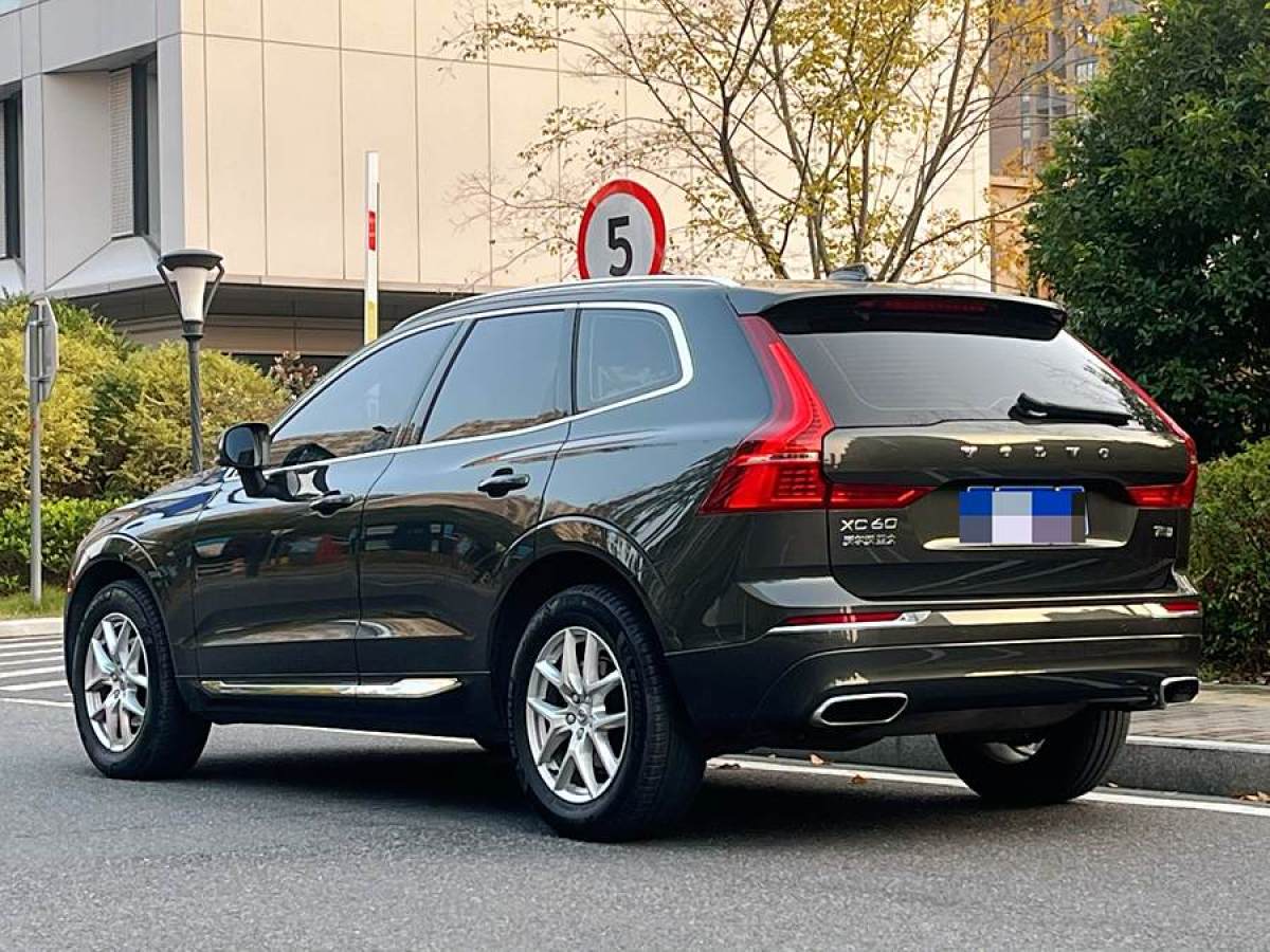 沃爾沃 XC60  2021款 T4 智行豪華版圖片