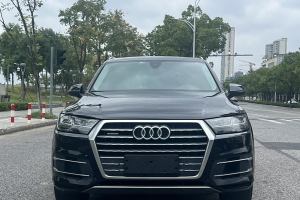 奥迪Q7 奥迪 40 TFSI 舒适型