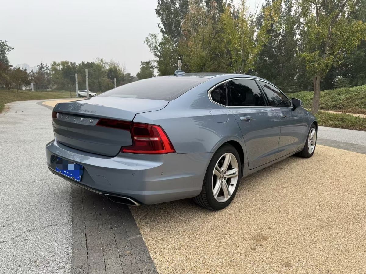 沃爾沃 S90  2018款 T4 智遠(yuǎn)版圖片