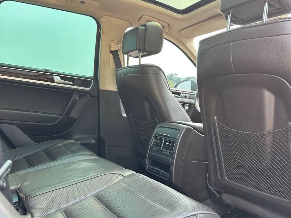 大眾 途銳  2011款 3.0TDI 柴油豪華型圖片