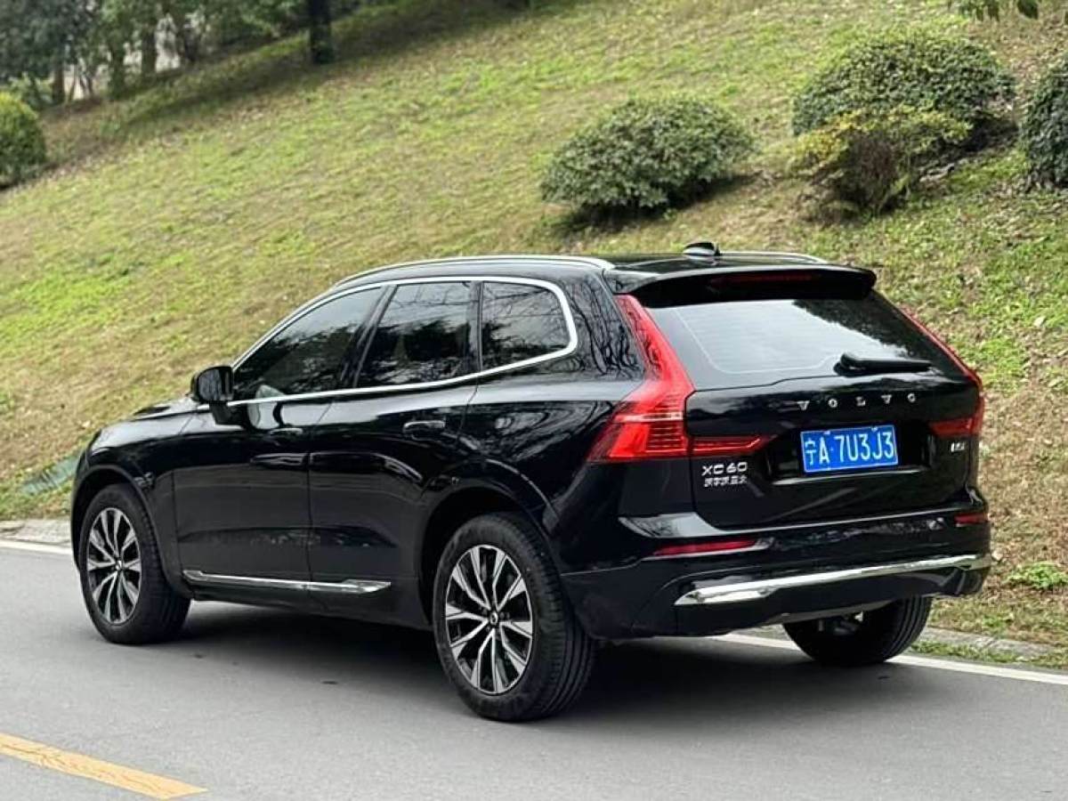 沃爾沃 XC60  2023款 B5 四驅(qū)智遠(yuǎn)豪華版圖片