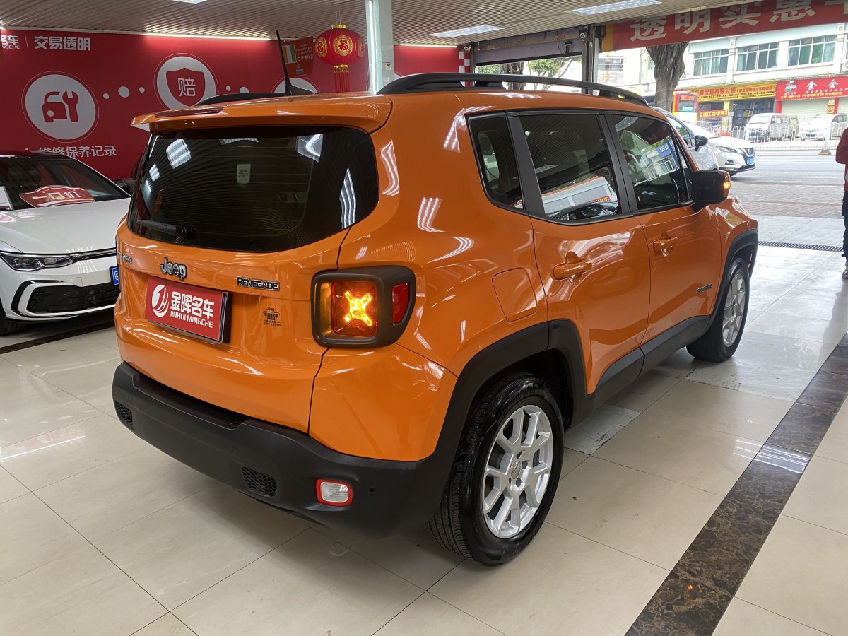 Jeep 自由俠  2019款 220T 自動(dòng)領(lǐng)先版圖片