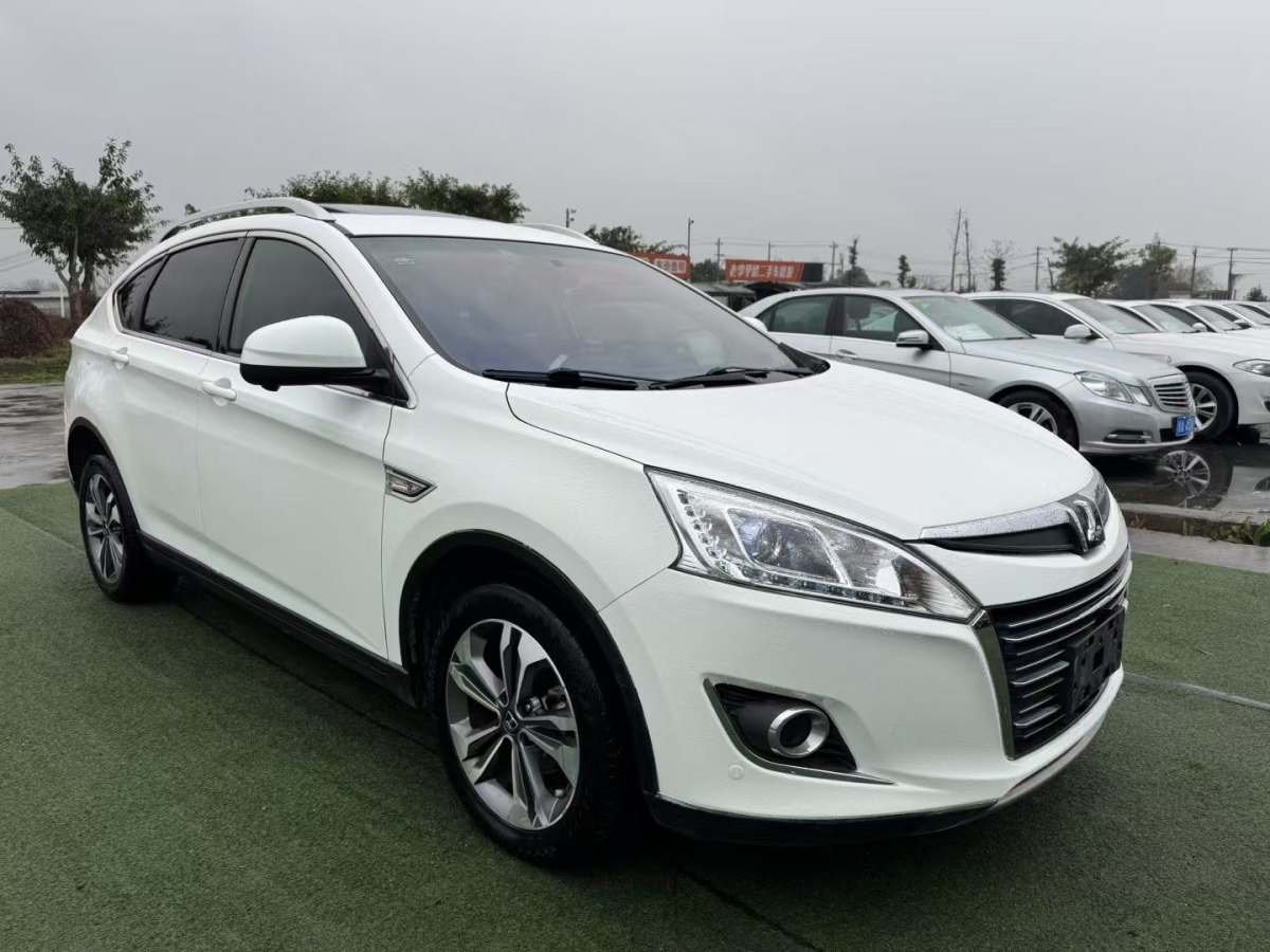 納智捷 優(yōu)6 SUV  2016款 1.8T 智尊型圖片