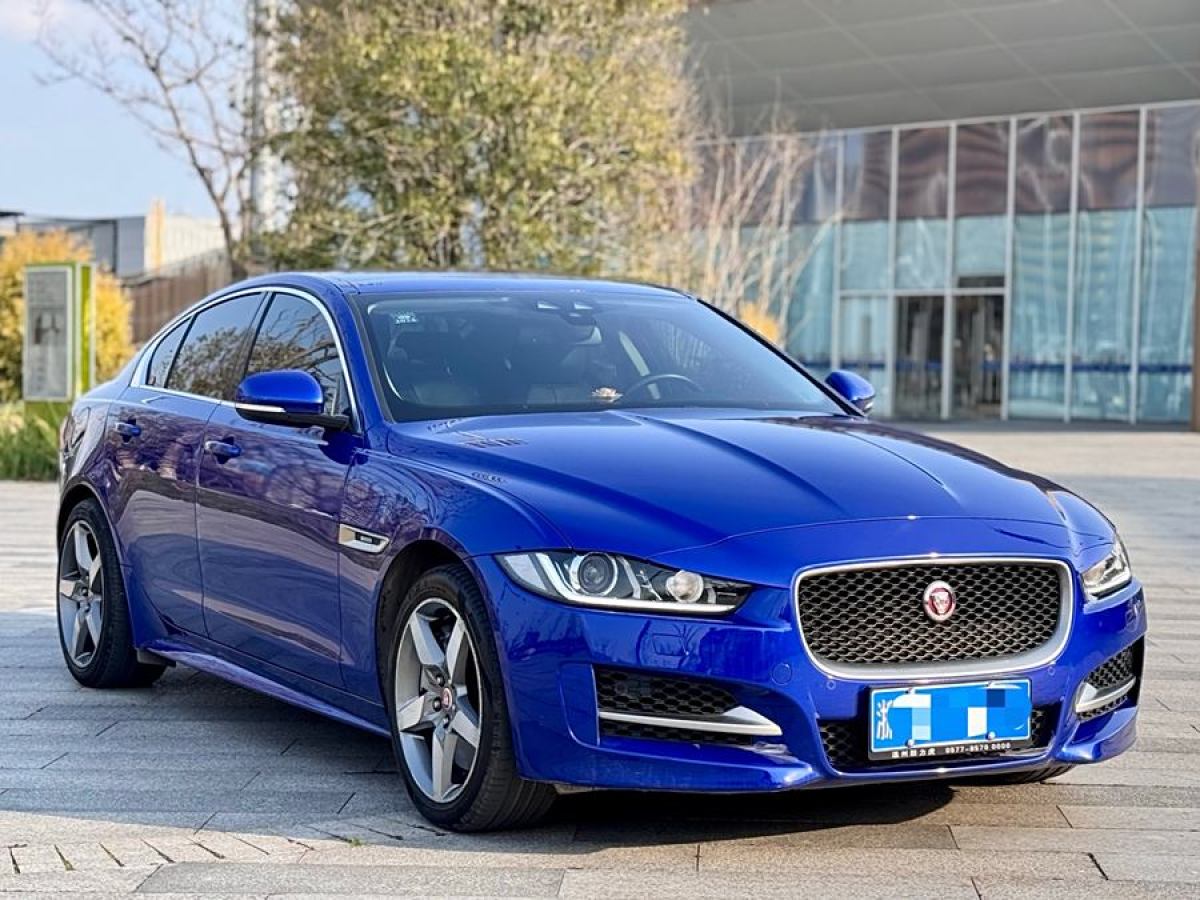 捷豹 XE  2018款 2.0T 300PS 四驅(qū)R-Sport運(yùn)動版圖片