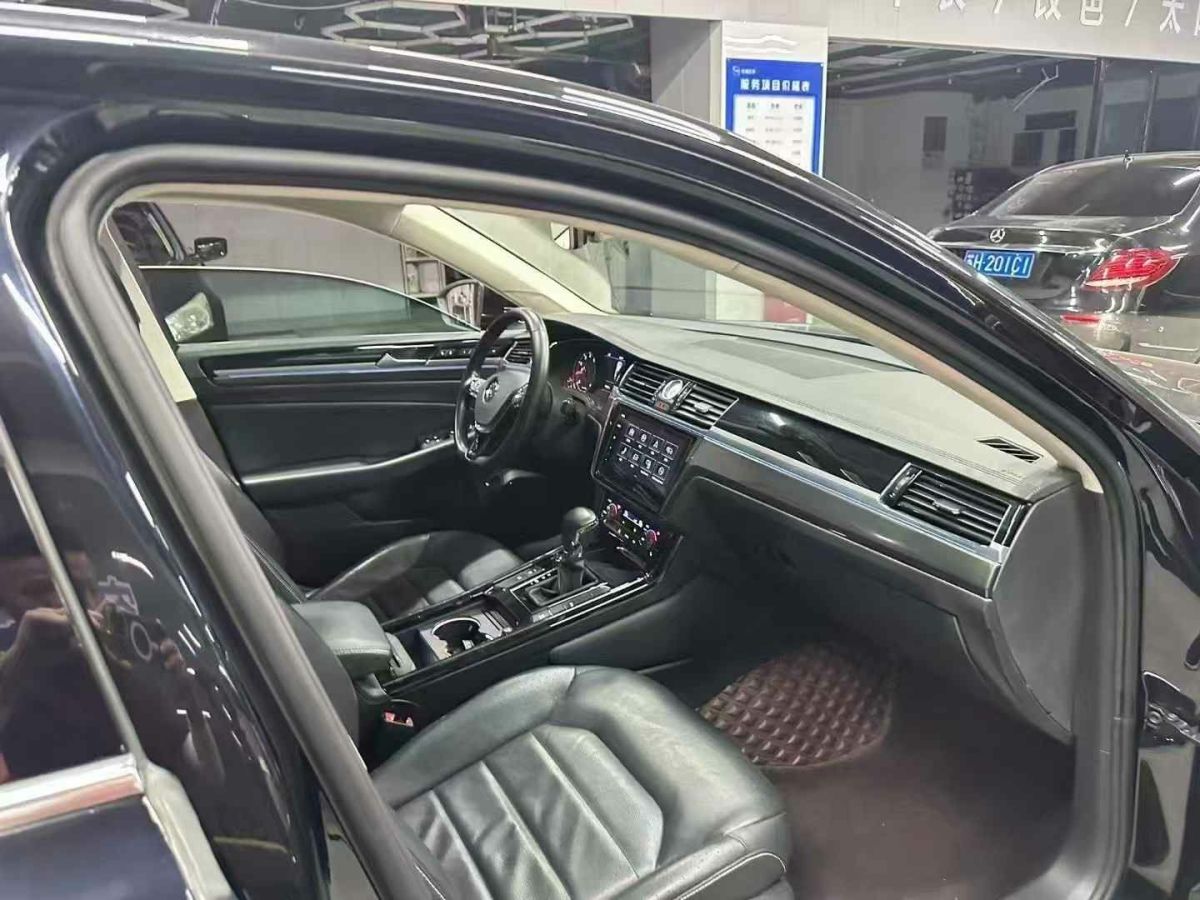 大眾 輝昂  2019款  380TSI 兩驅(qū)商務(wù)版 國(guó)V圖片