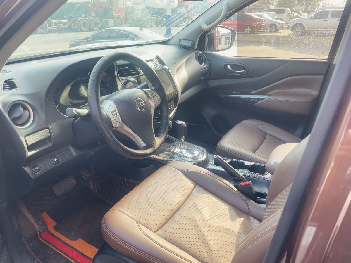 日产 纳瓦拉  2017款 2.5L自动四驱豪华版QR25图片