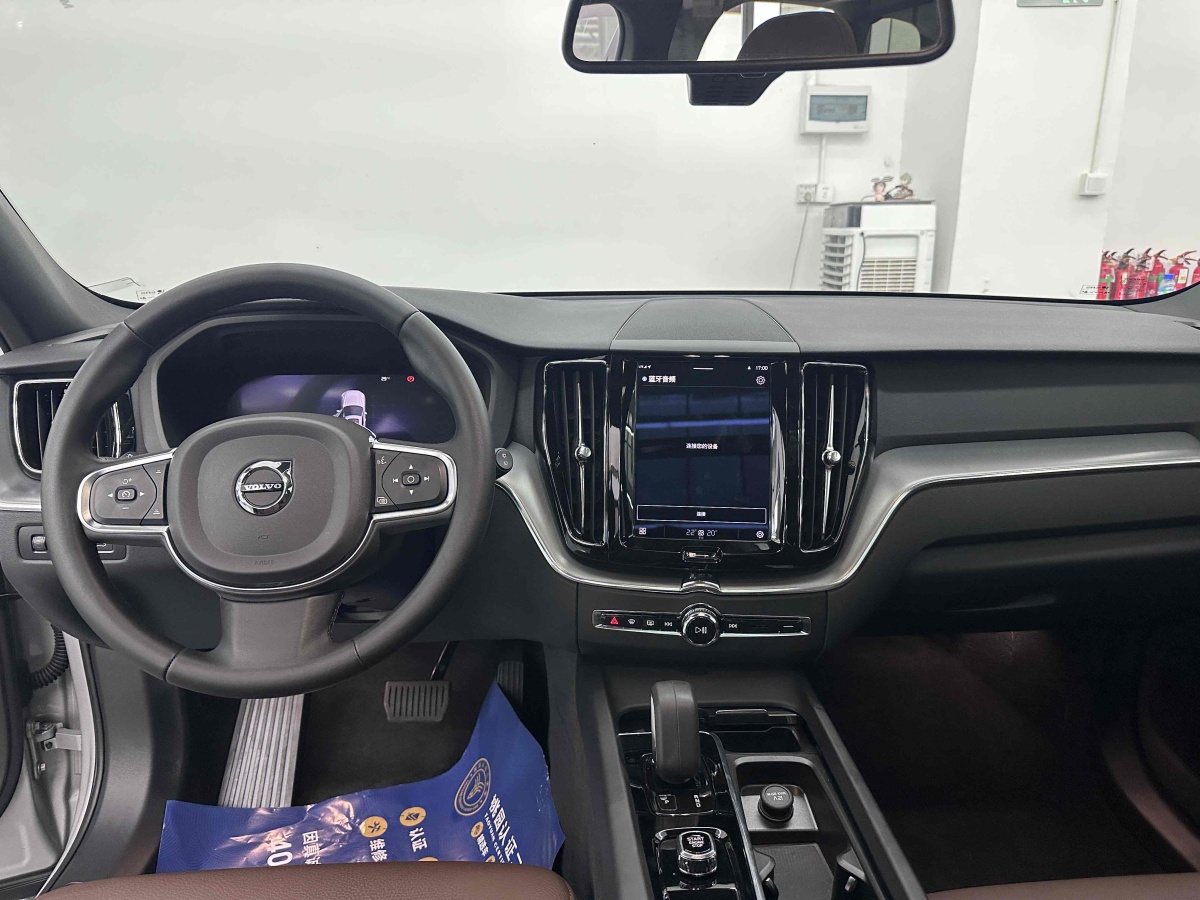 沃爾沃 XC60  2022款 B5 四驅(qū)智逸豪華版圖片