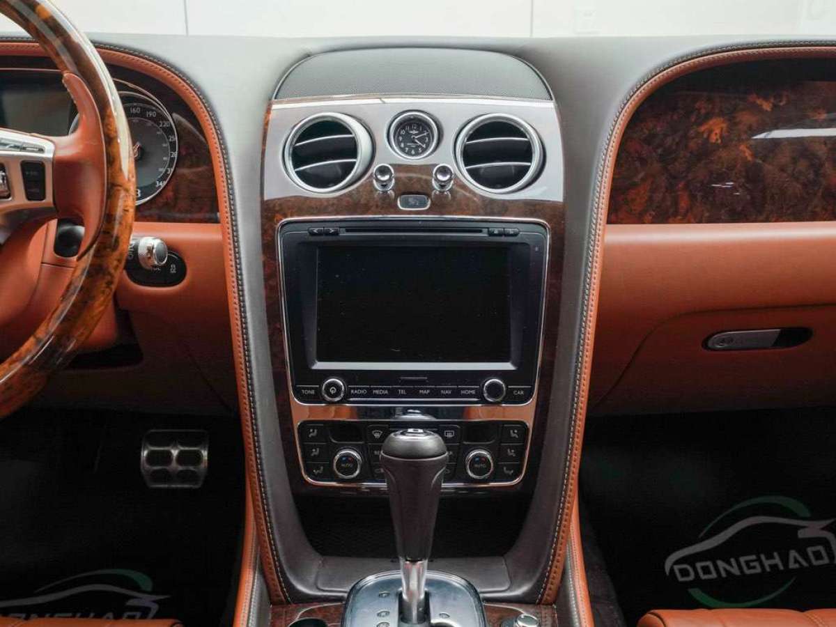 2015年8月宾利 飞驰  2014款 4.0T V8 尊贵版