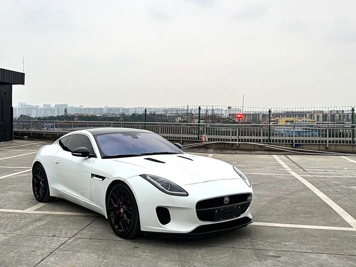 捷豹 F-TYPE  2016款 3.0T 硬頂版圖片