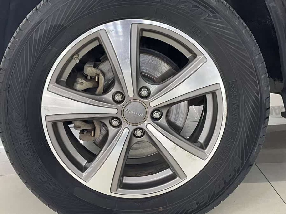哈弗 H6  2016款 升級(jí)版 1.5T 手動(dòng)兩驅(qū)精英型圖片