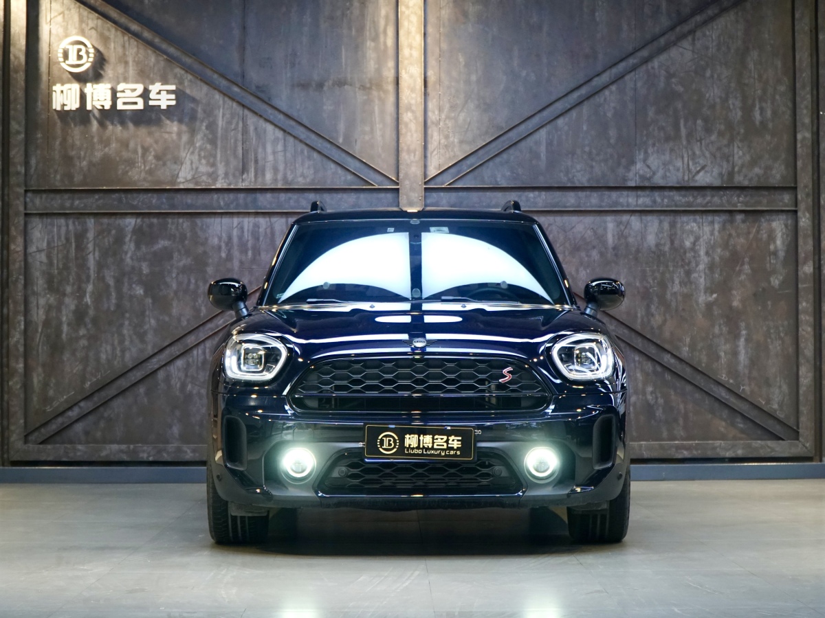 MINI COUNTRYMAN  2022款 2.0T COOPER S ALL4 黑標(biāo)特別版圖片