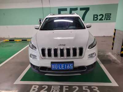 2018年10月 Jeep 自由光 2.4L 領(lǐng)先智能版圖片