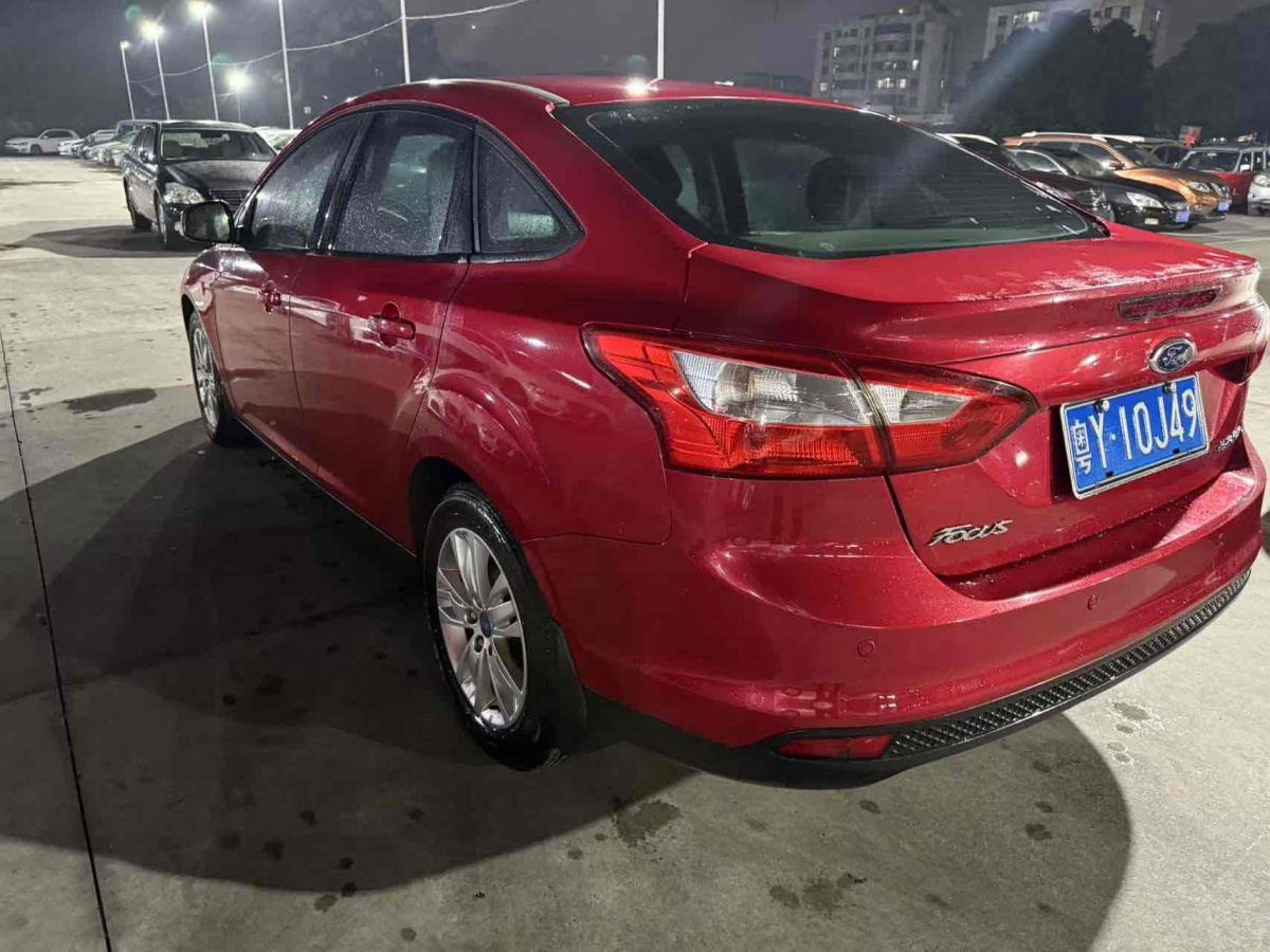 福特 ?？怂? 2012款 三廂 1.6L 自動(dòng)舒適型圖片