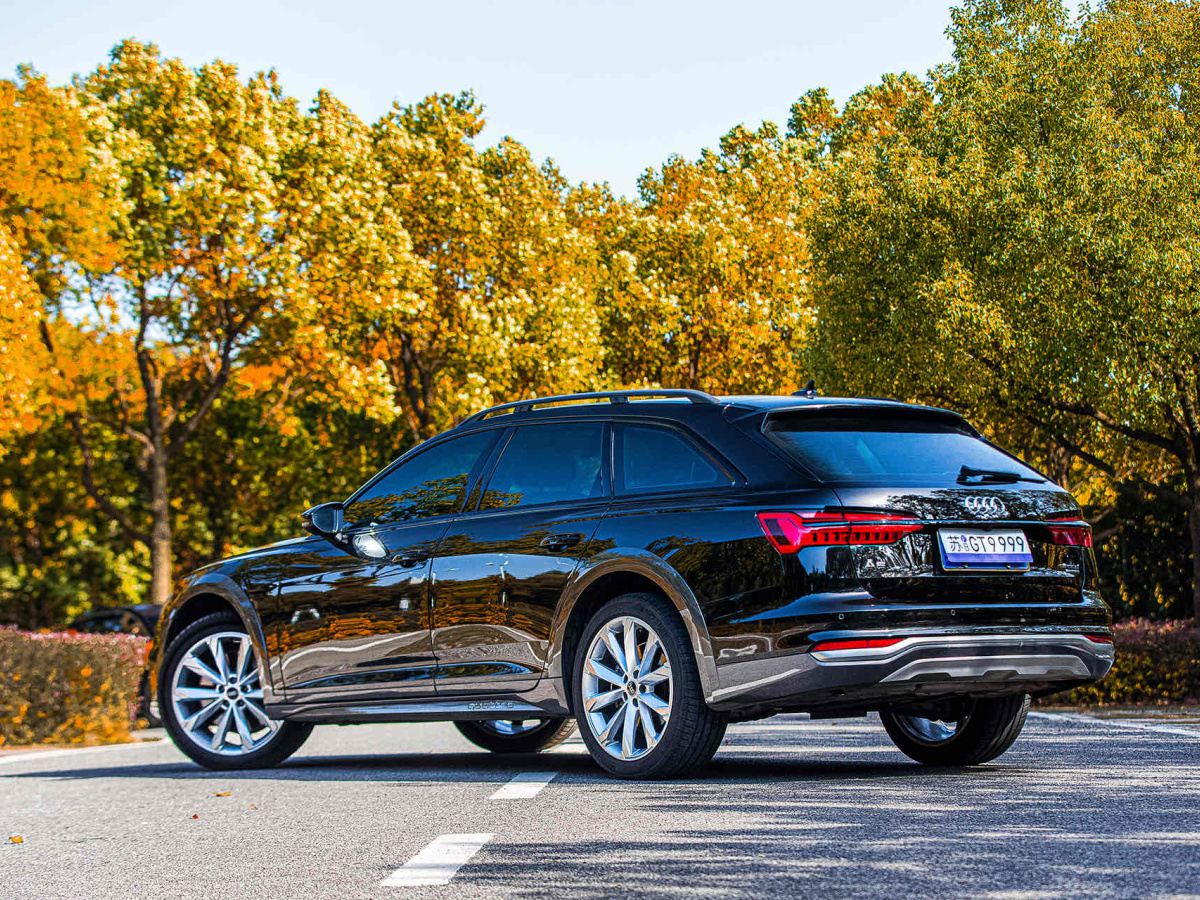 奧迪 奧迪A6  2021款 Allroad 探索家 55 TFSI 尊享越野型圖片