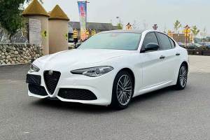 Giulia 阿尔法·罗密欧 2.0T 280HP 豪华运动版