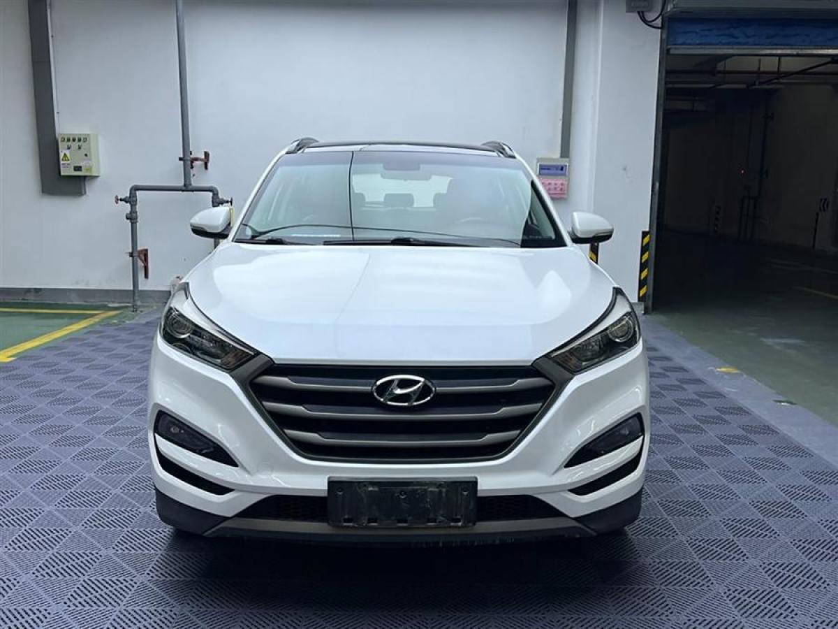 现代 途胜  2015款 1.6T 双离合两驱智能型图片