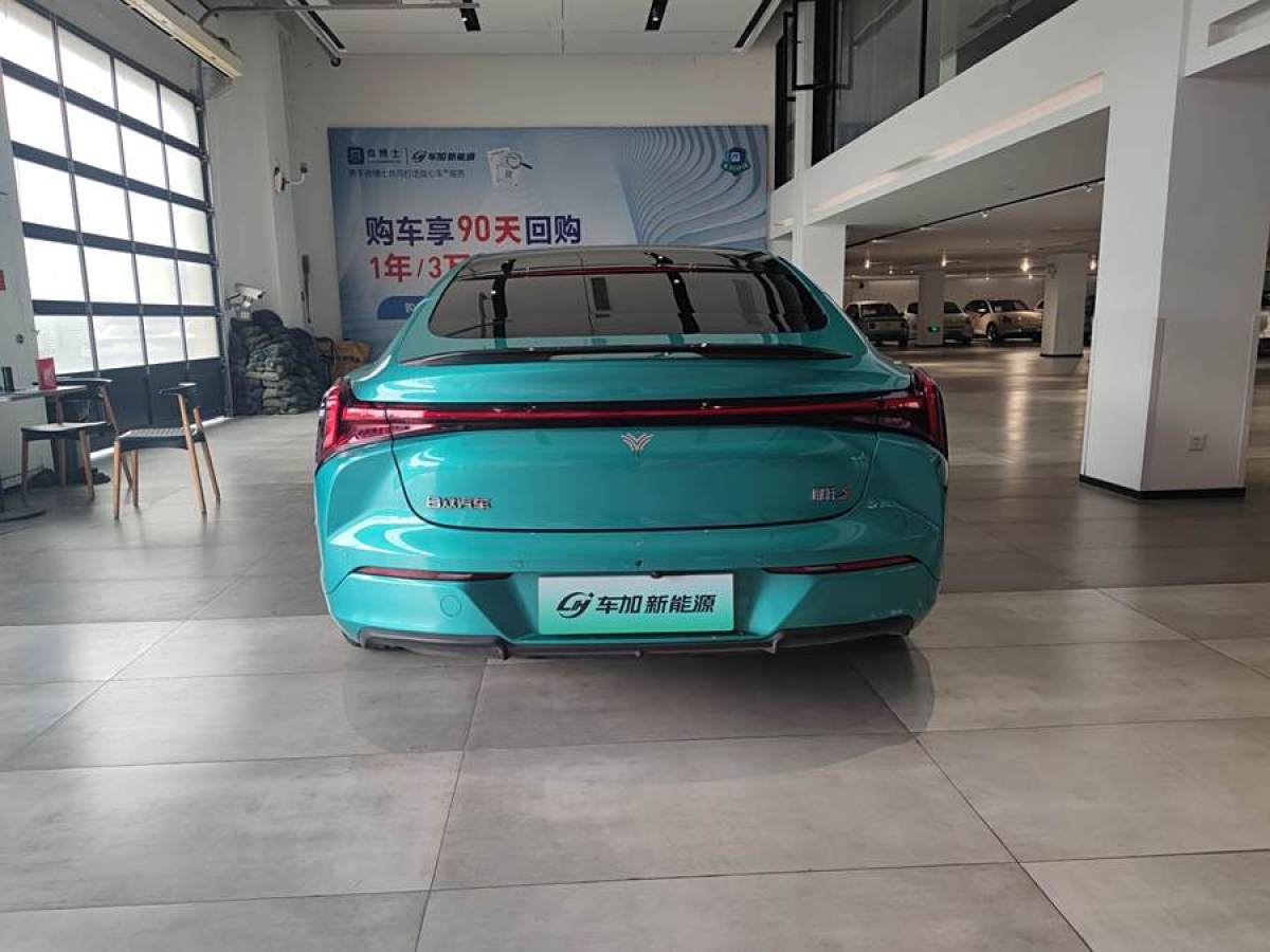 哪吒 哪吒S  2022款 純電 715km 后驅(qū)大版圖片