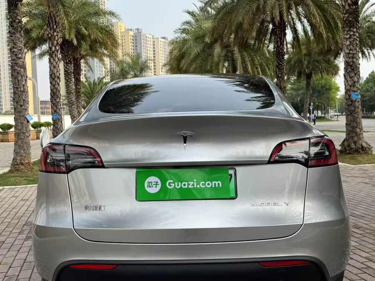 特斯拉 Model Y  2023款 長續(xù)航全輪驅(qū)動版圖片