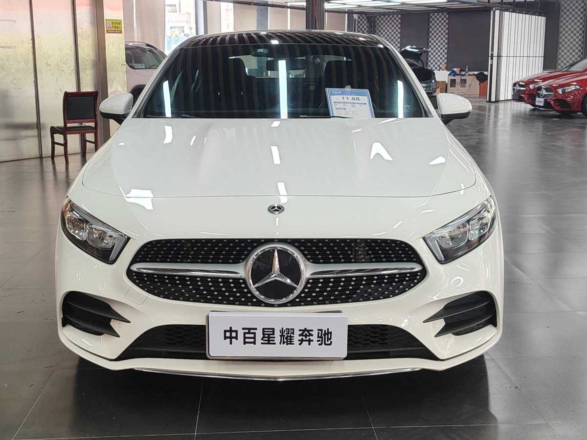奔馳 奔馳A級  2020款 改款 A 200 L 運動轎車動感型圖片