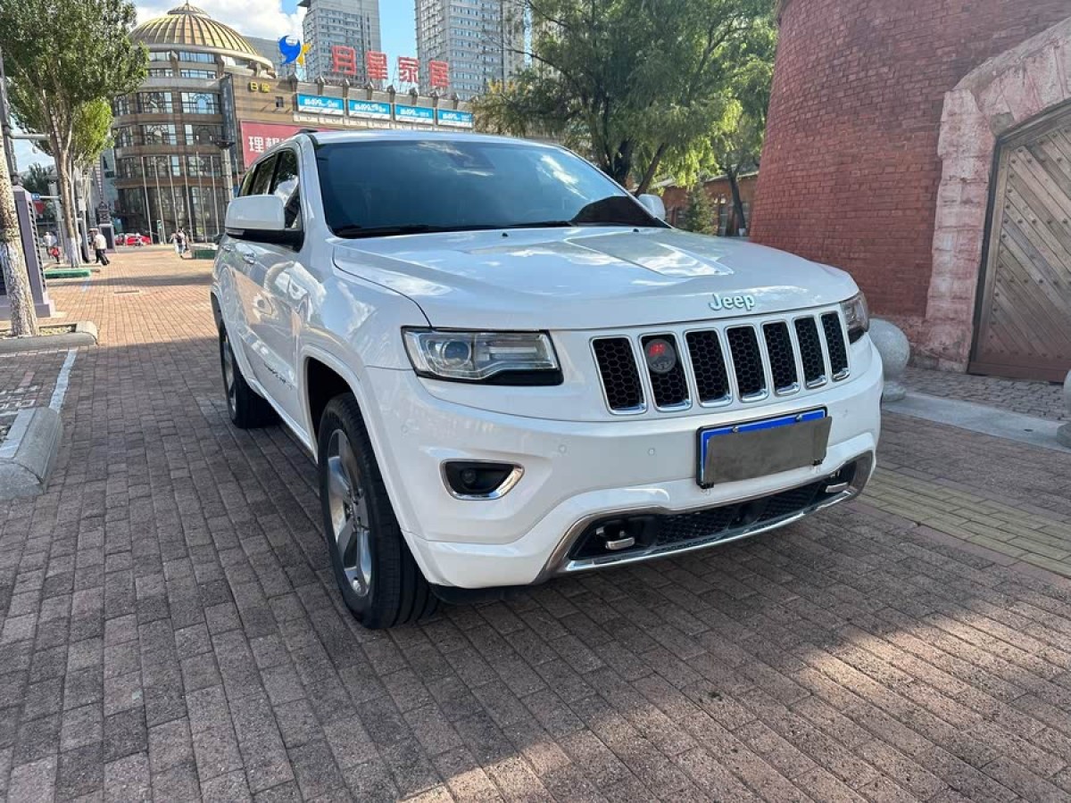 Jeep 大切諾基  2015款 3.6L 豪華導(dǎo)航版圖片