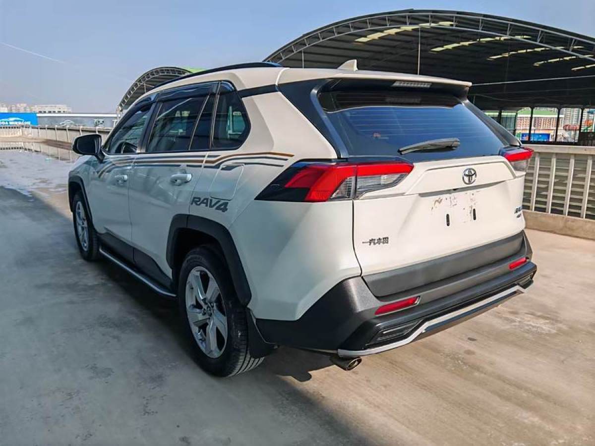 豐田 RAV4榮放  2020款 2.0L CVT四驅(qū)風(fēng)尚版圖片