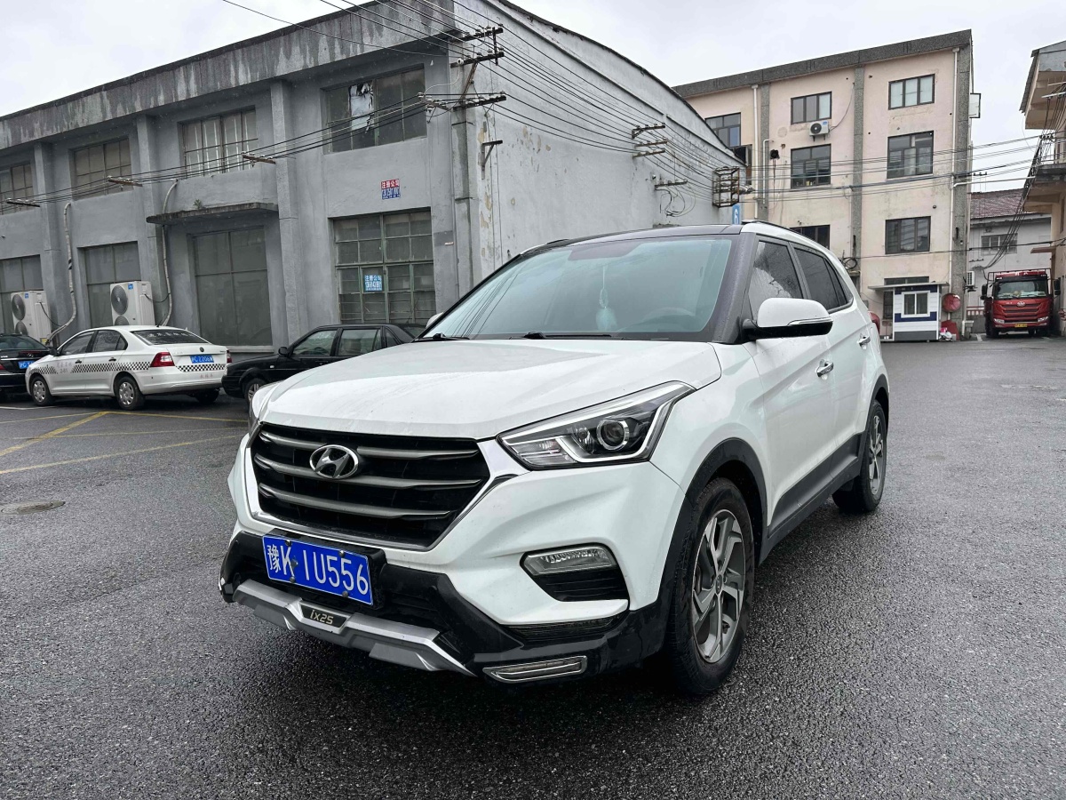 2018年6月現(xiàn)代 ix25  2015款 1.6L 自動(dòng)兩驅(qū)智能型GLS