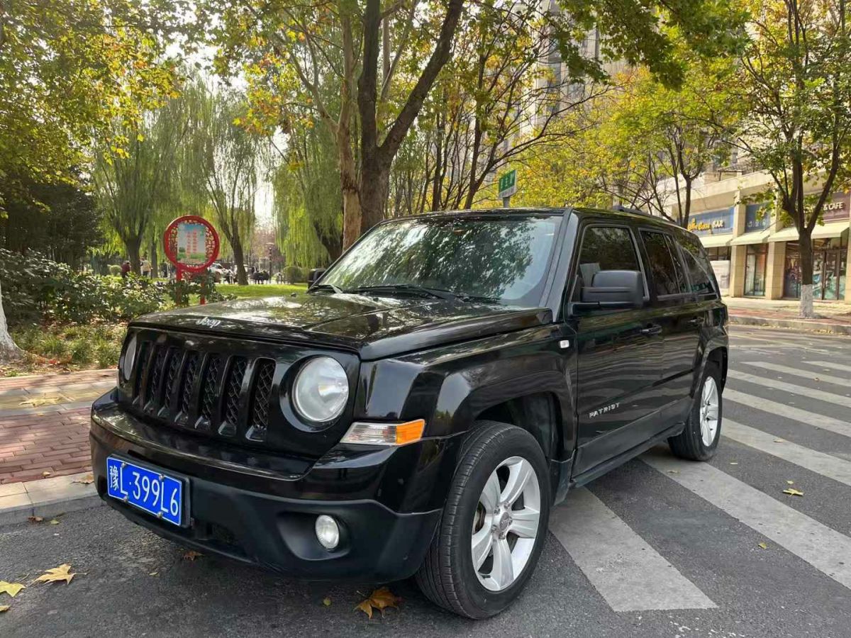 Jeep 自由客 圖片